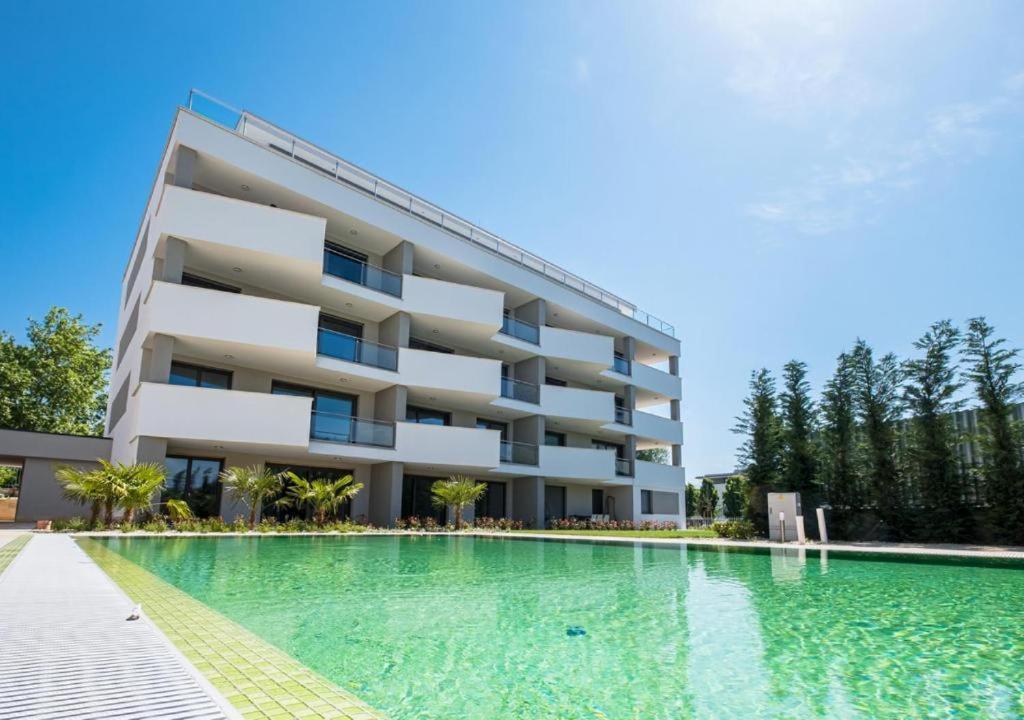 Fuered Luxury Apartman With Private Pool Balatonfured Exterior photo